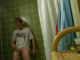Freshman amatér beating pryč v sprchový